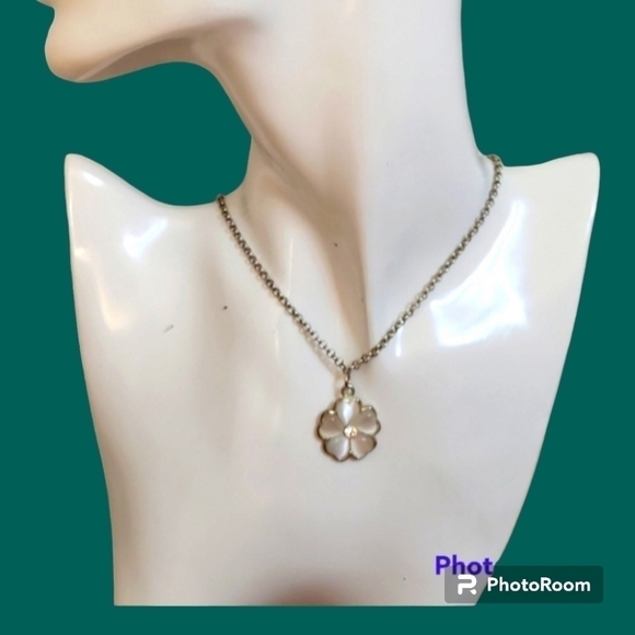 Vintage Jewelry - Vintage Fairycore Moonglow Flower Pendant Chain Coquette Necklace